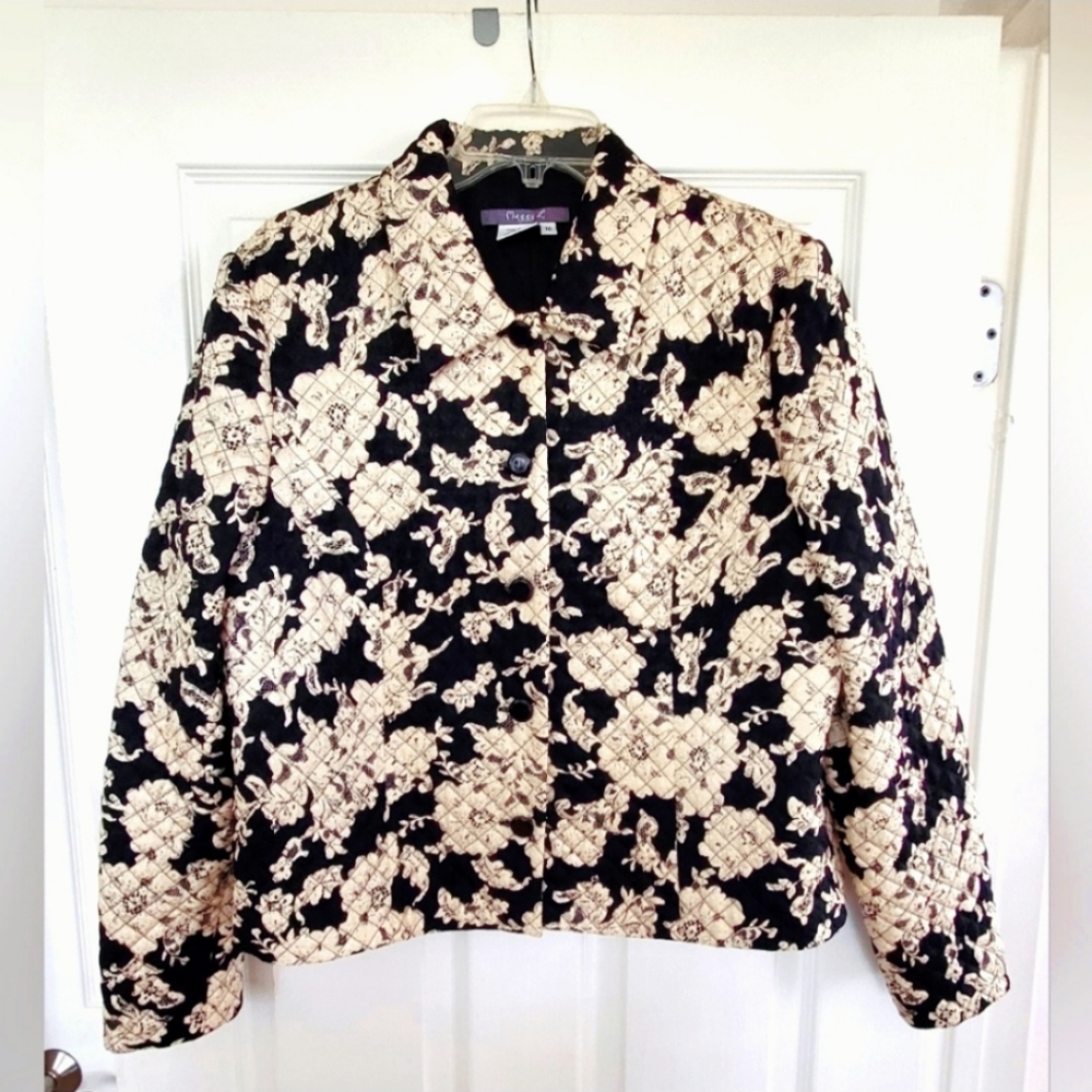 Maggie L - 100% Silk Black/Ivory Quilted Cropped Jacket